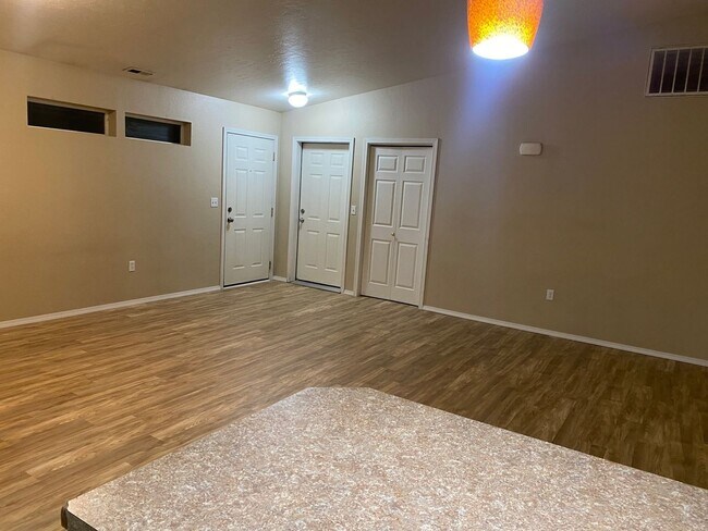 Photo - 310 S David St