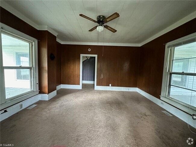 Building Photo - 302 Dahl St Unit A Rental