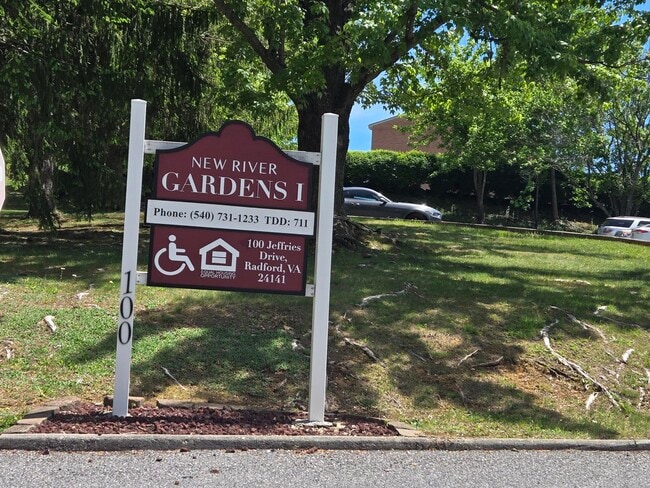 New River Gardens I