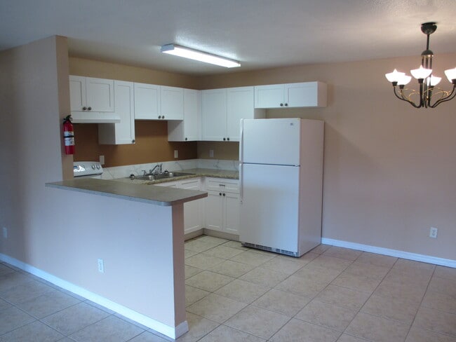 Photo - 800 N Fiske Blvd Unidad 103