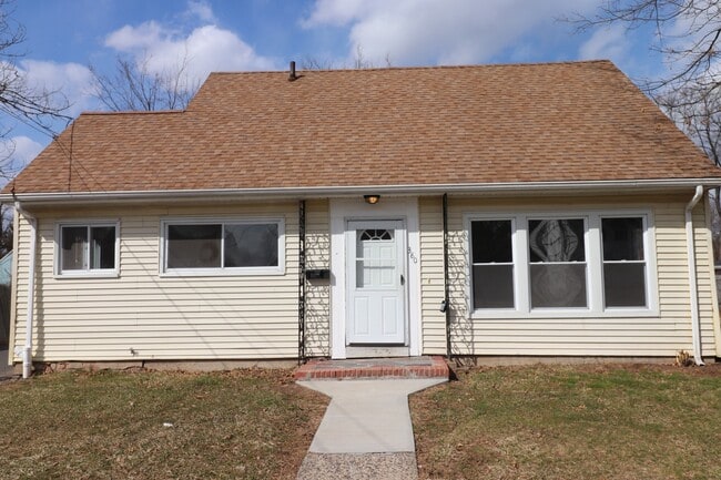 Building Photo - Gorgeous single-family Home