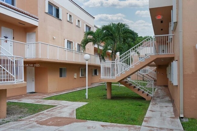 Photo - 14909 SW 80th St Unit 106