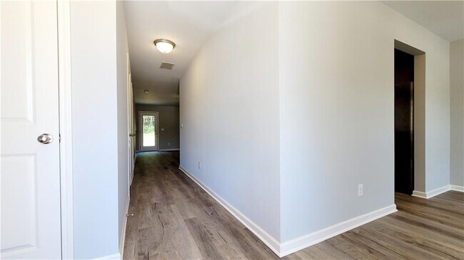 Photo - 2566 Piering Dr