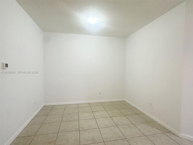 Photo - 662 NE 21st Terrace
