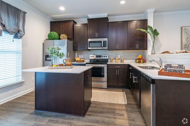 3BR, 2.5BA - Rivermoor West