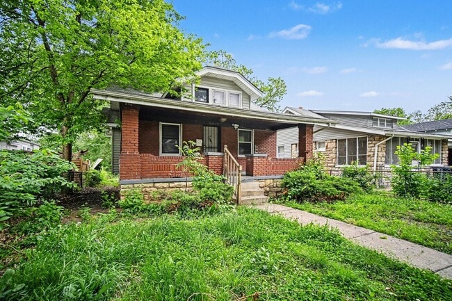 Photo - 5531 Euclid Ave E