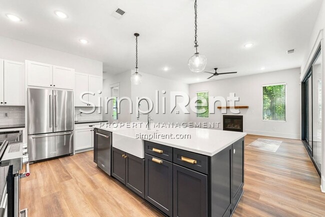 Photo - New 4/3 Home in East Point - 1st month fre...