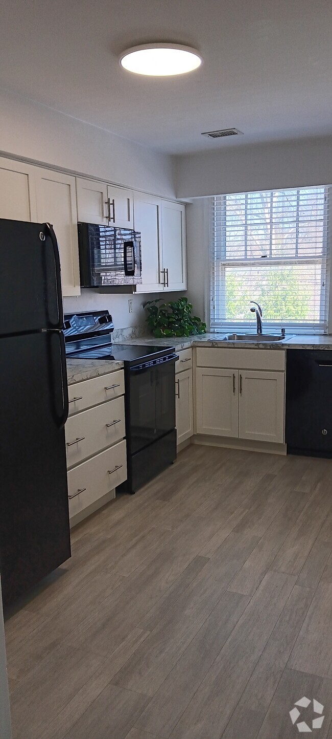 Building Photo - 500 E Lancaster Ave Unit 109 Rental