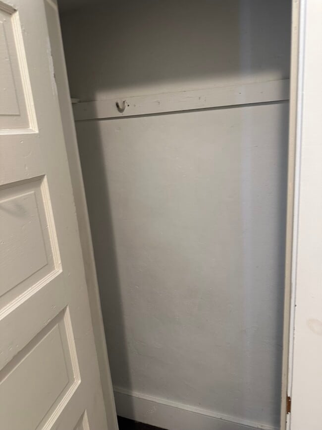 Photo - 810 Brock Ave Unidad 3N