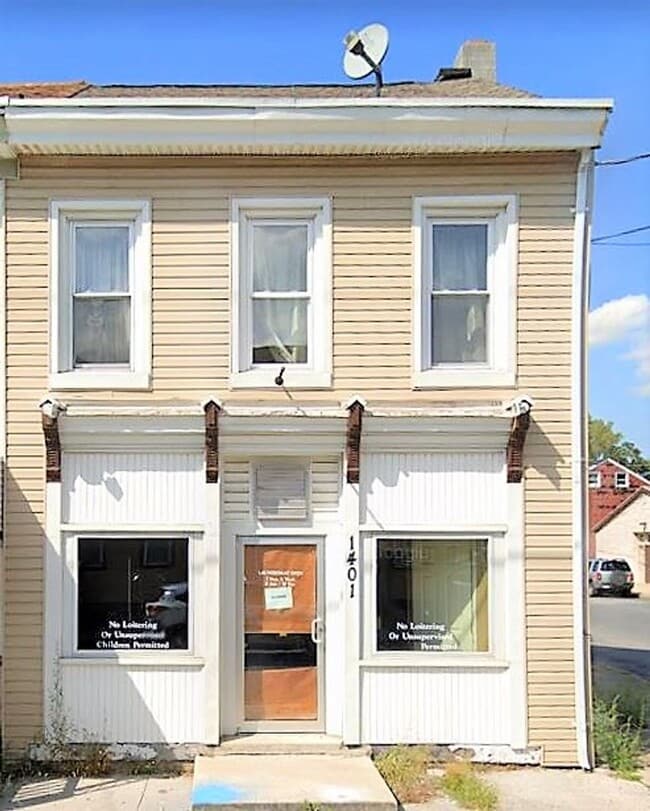 Building Photo - 1401 Willow St Unit Apt 1