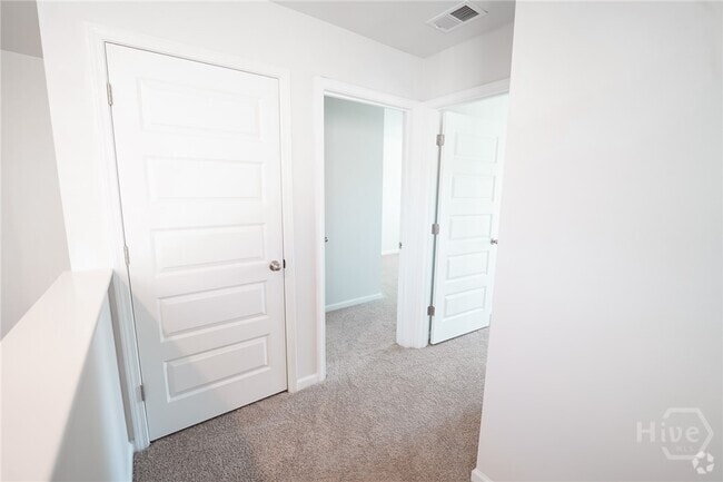 Building Photo - 112 Red Admiral Ln Rental