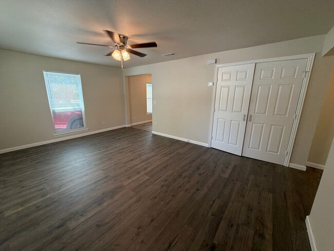 Photo - Room in House on Houston St