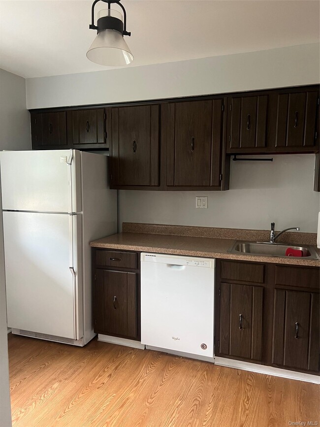 68 Bon Aire Cir Unit P 10