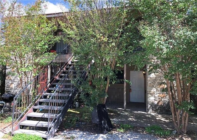 Photo - 7001 Oak Meadow Cir Townhome
