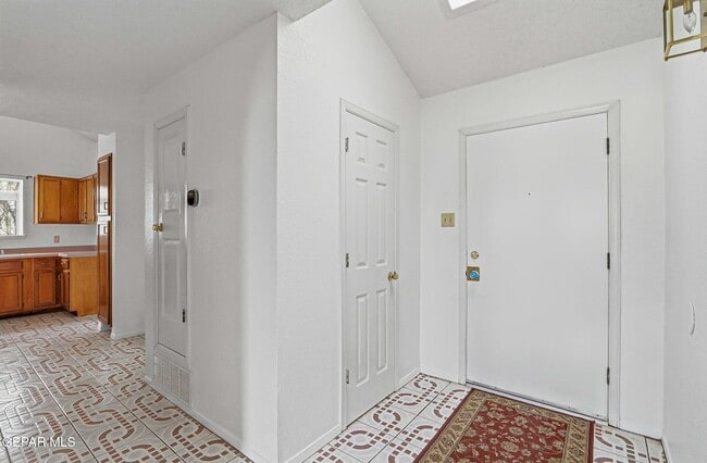 Photo - 905 Mark Wallace Ln