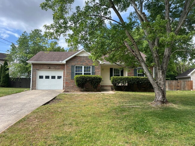 Building Photo - 345 Broadmore Dr