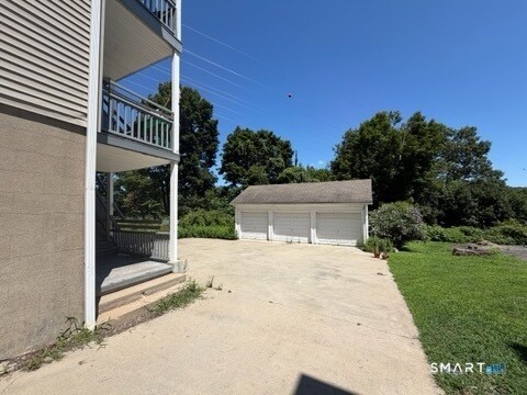 Photo - 887 Howe Ave Unit 3
