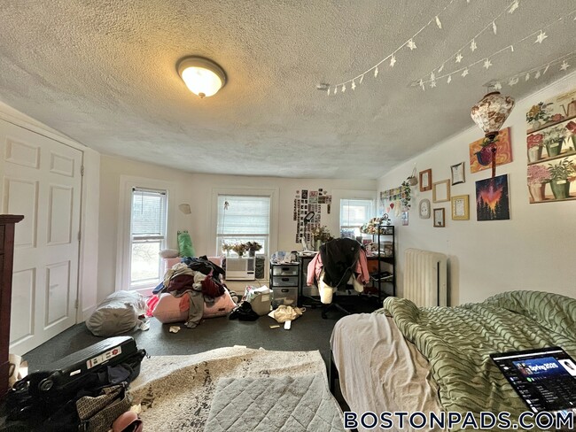 Photo - 218 Hemenway St Unit 2