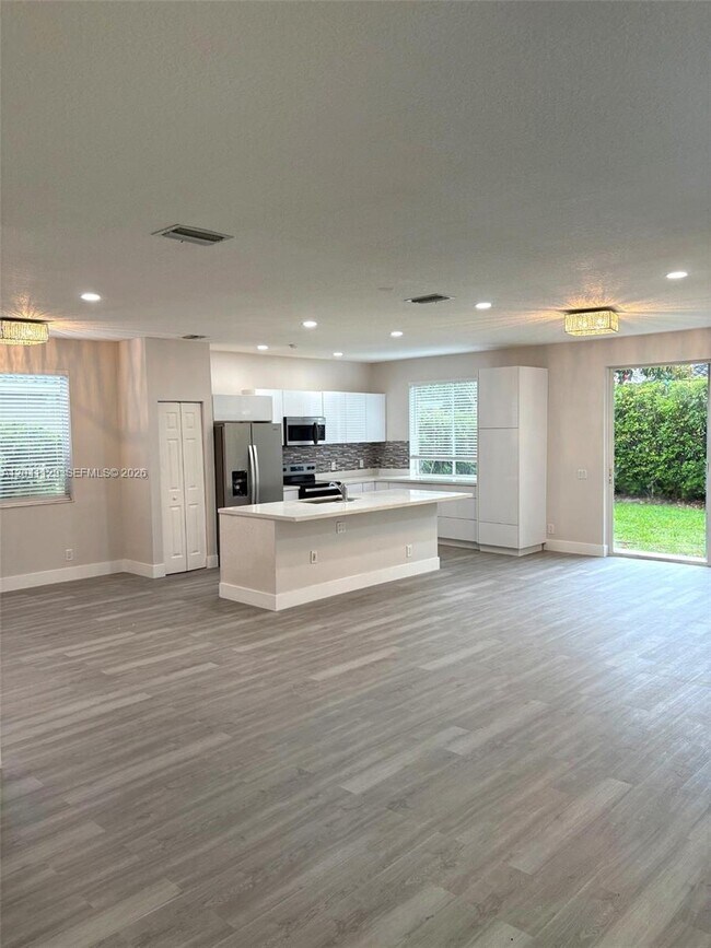 Photo - 1528 Salerno Cir