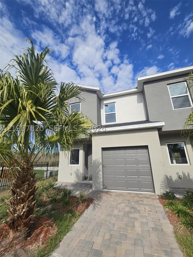 1201 Southstation Pl