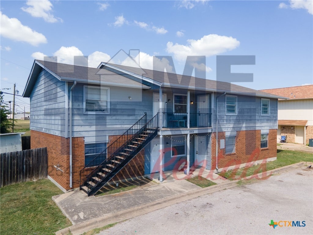 Photo - 1005 Eastside Dr