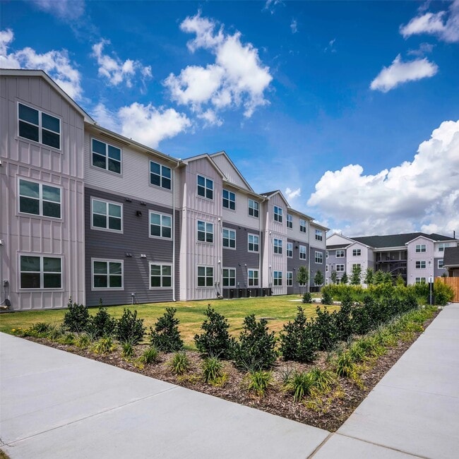 Photo - 13958 Cottingham Rd Unit 7303