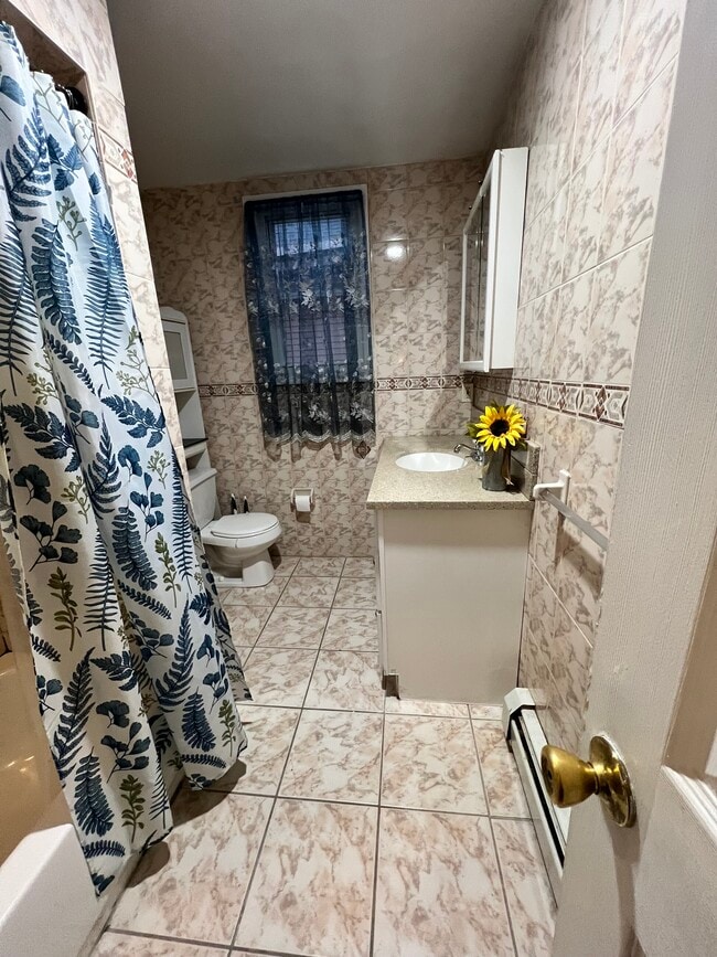 Photo - 128 Elwood Ave Unit 2