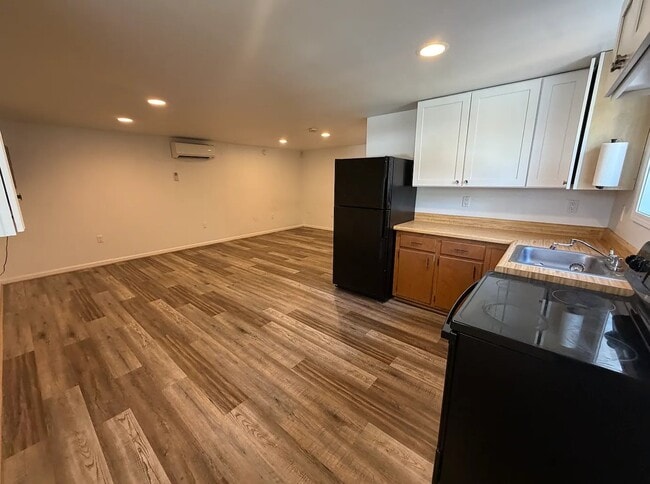 Photo - 406 Cedar Lane Rd