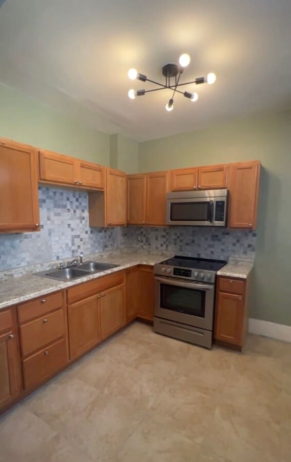 Photo - 1231 Derry St