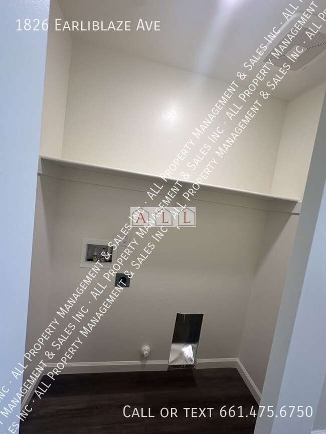 Photo - 1826 Earliblaze Ave