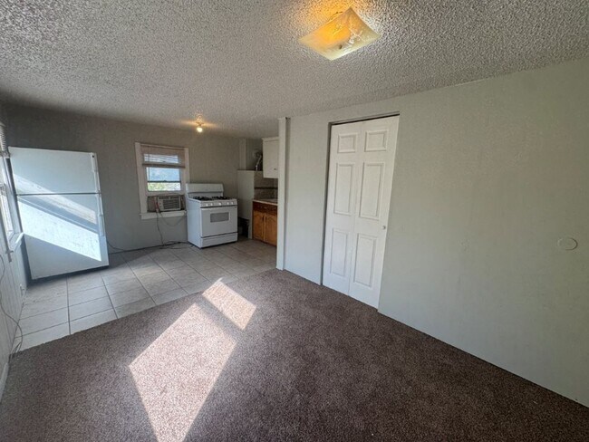 Photo - 1 bed 1 bath , gas and water paid, you pay...