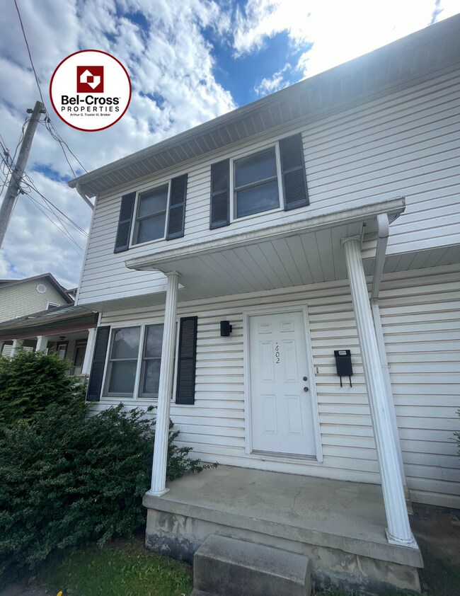 Building Photo - 600/602 Brandon St Unit 602 Brandon St