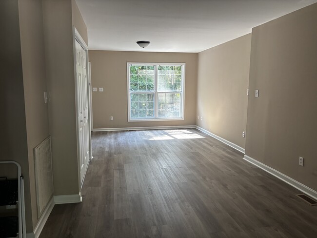 Photo - 8517 Kangaroo Ct