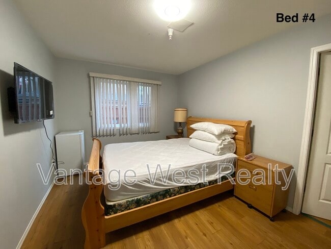 Building Photo - 453-453 Morrison Ave