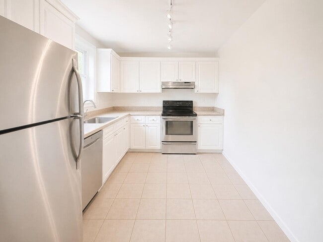 Photo - 711 N Pine Island Rd Unit 204