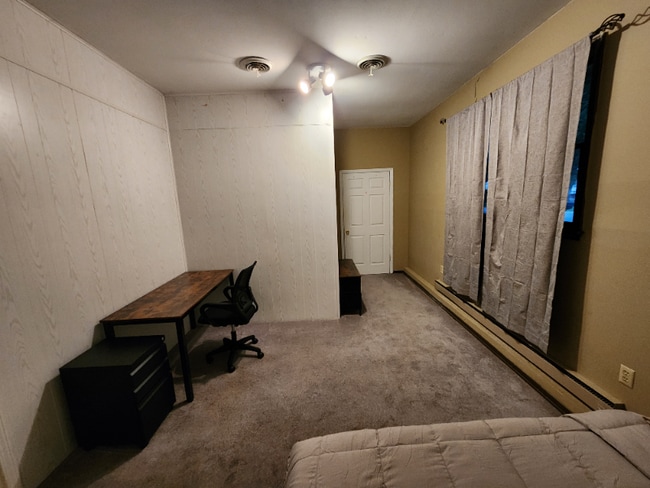 Building Photo - 216 S Glenview Dr Rental