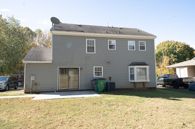 Photo - Heather Glen - 2 Story - 3 bed, 2 1/2 bath