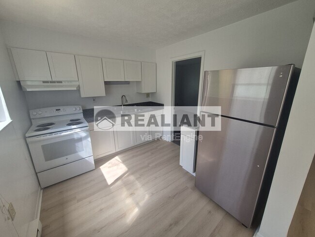 Photo - 918 Highland Ave Unit 2