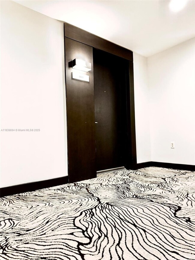 Building Photo - 900 Biscayne Blvd Unit 3803 Rental