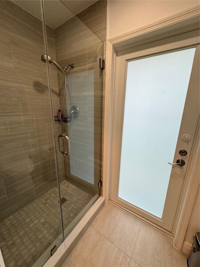 Photo - 5921 SW 17th Ct