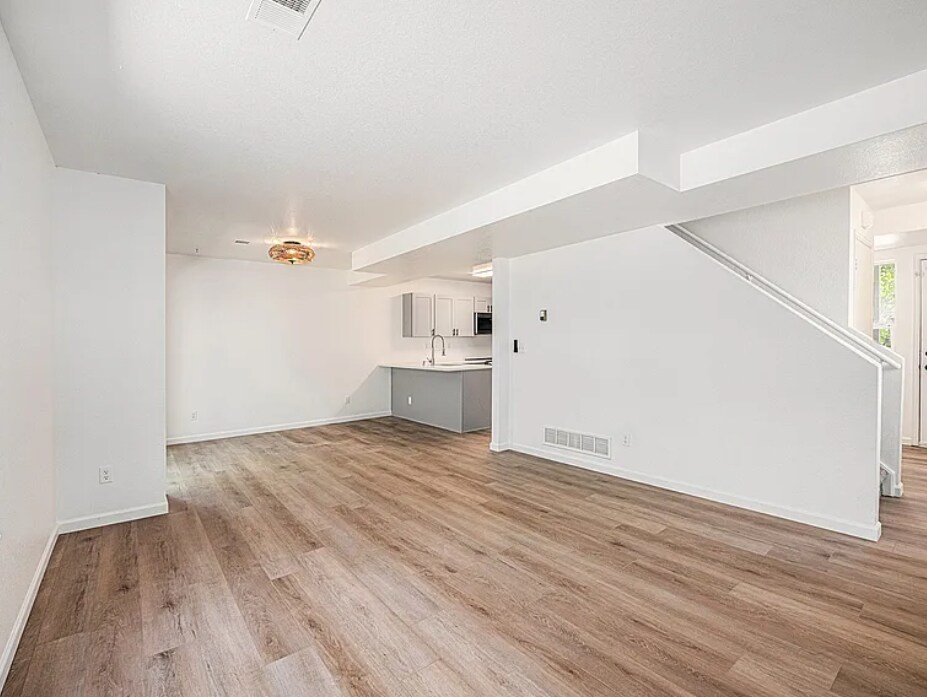 Photo - 418 Sundance Cir N Unit A