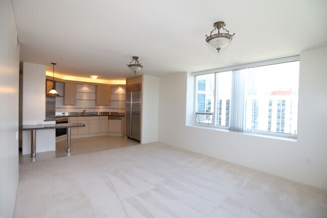 Photo - Hawaiki Tower - 2 bedroom, 2 bath with 2 c... Unit 1004