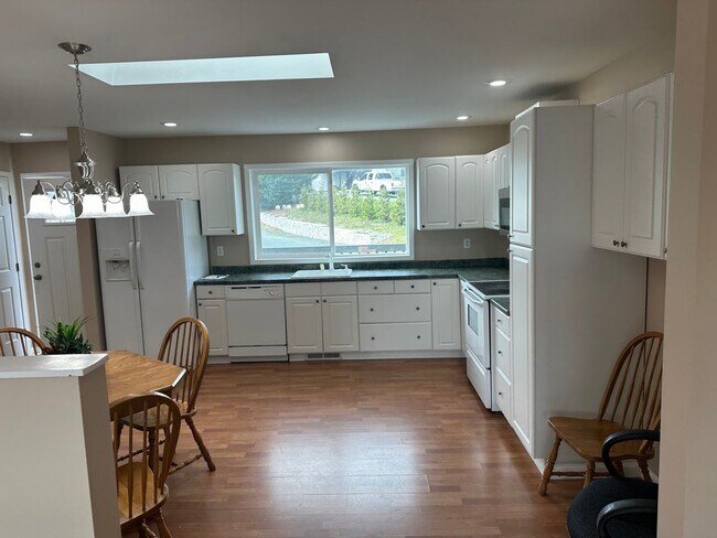 Photo - Mount Vernon 3 Bedroom