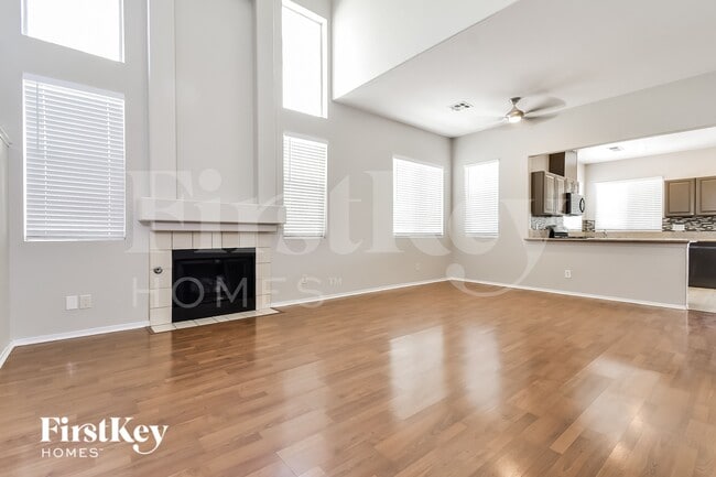 Photo - 2412 Silver Shadow Dr