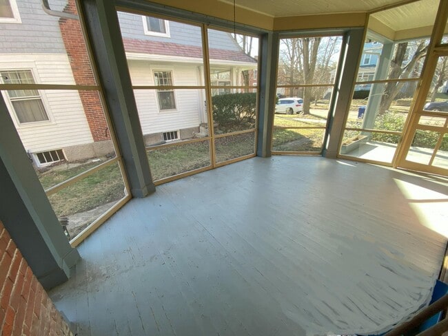 Photo - 102 N Washington St