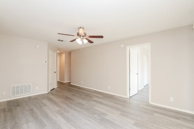 304 Forsyth Ct