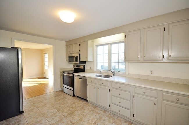 Photo - 15 Seaborn Pl Unit 15