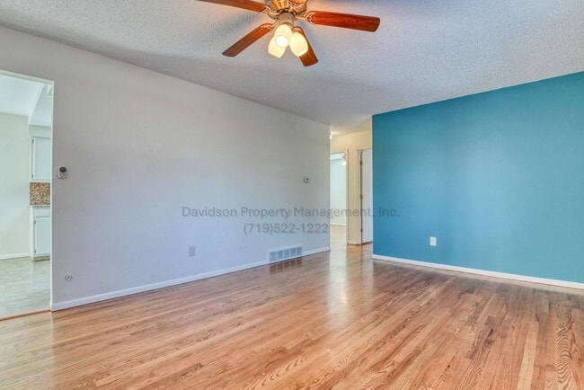 Photo - 7383 Tilden St