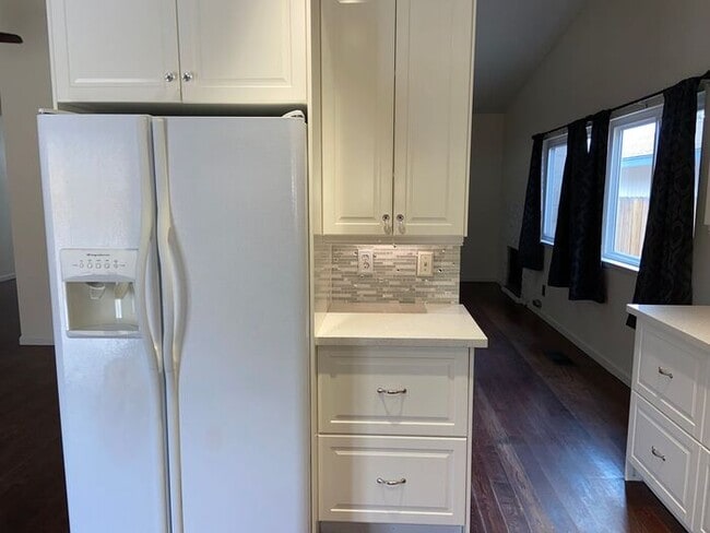 Photo - Sparks Single Story Home - 4 Bedrooms (Ree...