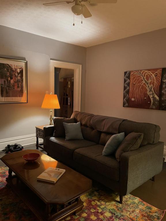 Photo - 875 Heyl Ave